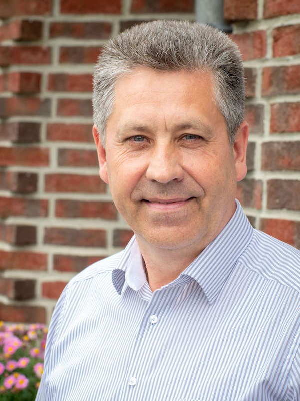 Pastor Eduard Schott